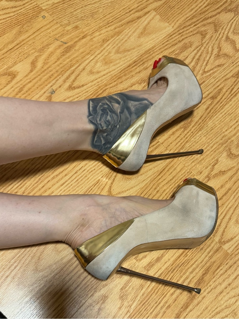 Gianmarco Lorenzi Beige and Gold Peep-Toe Pumps EU 38.5 / US 8 - Picture 3 of 16